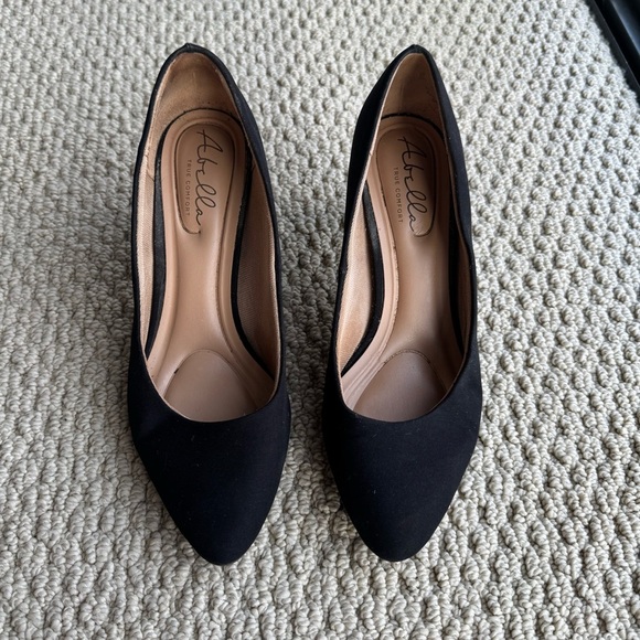 Black Abella True Comfort Heels - Picture 1 of 3